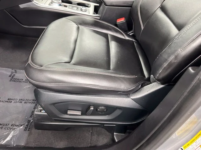 Used 2022 Silver Ford XLT image 14