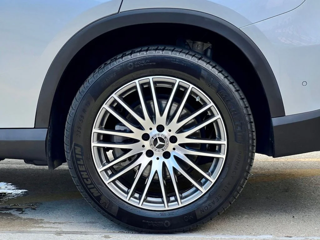 Certified Used 2026  Mercedes-Benz GLC 300 image 10