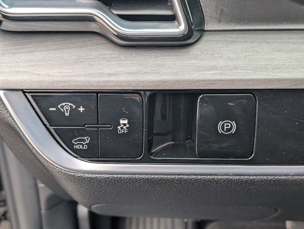 Used 2024 Black Kia X-Pro Prestige image 30