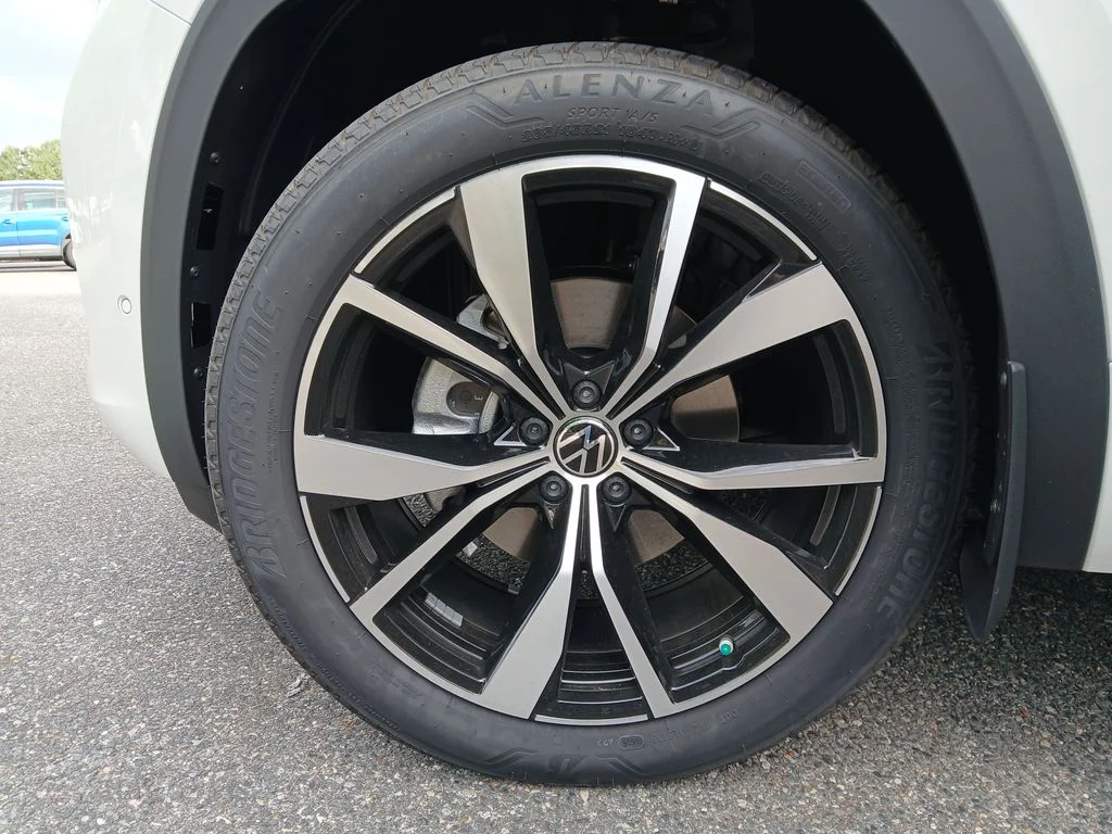 2026 Volkswagen Atlas Cross Sport SEL Premium R-LINE - Photo 27