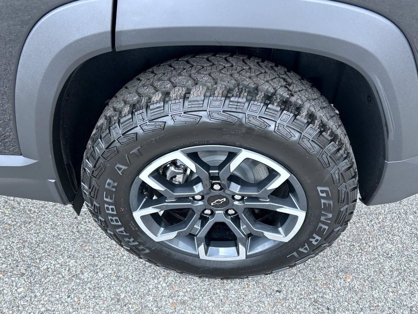 New 2026 Black Chevrolet ACTIV image 24