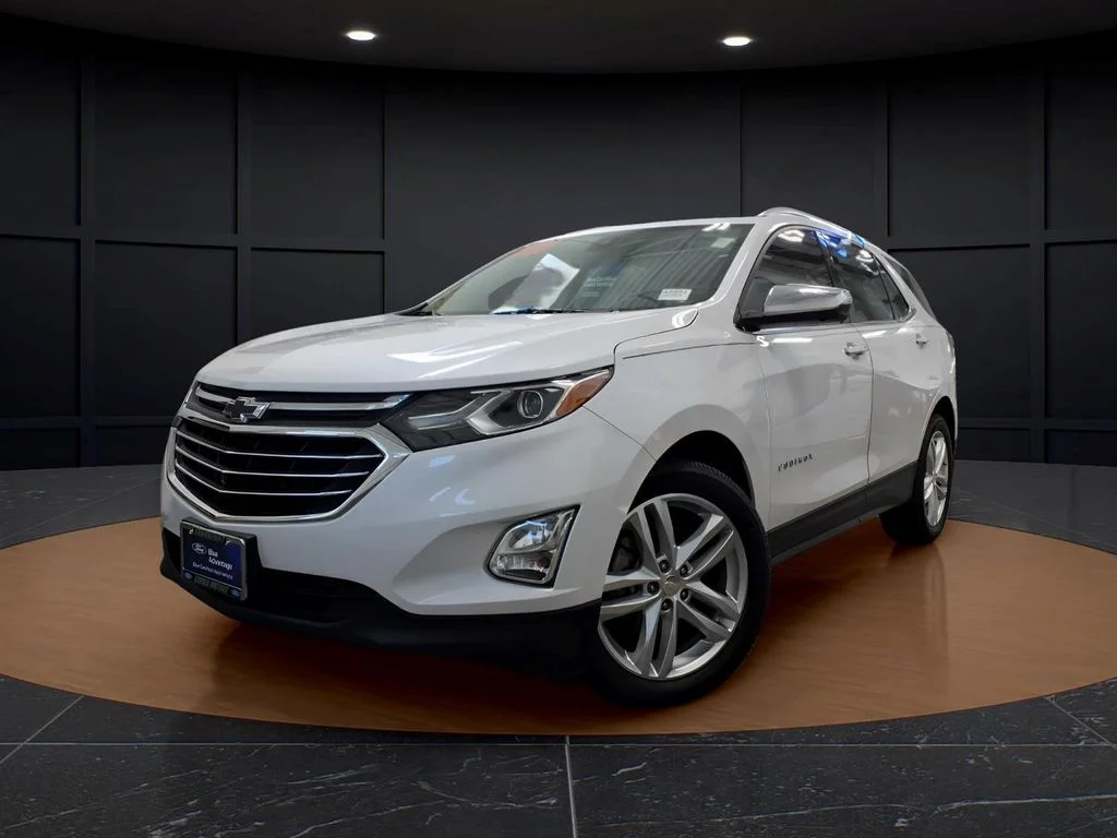 Certified Used 2020 Iridescent Pearl Tricoat Chevrolet Premier image 3