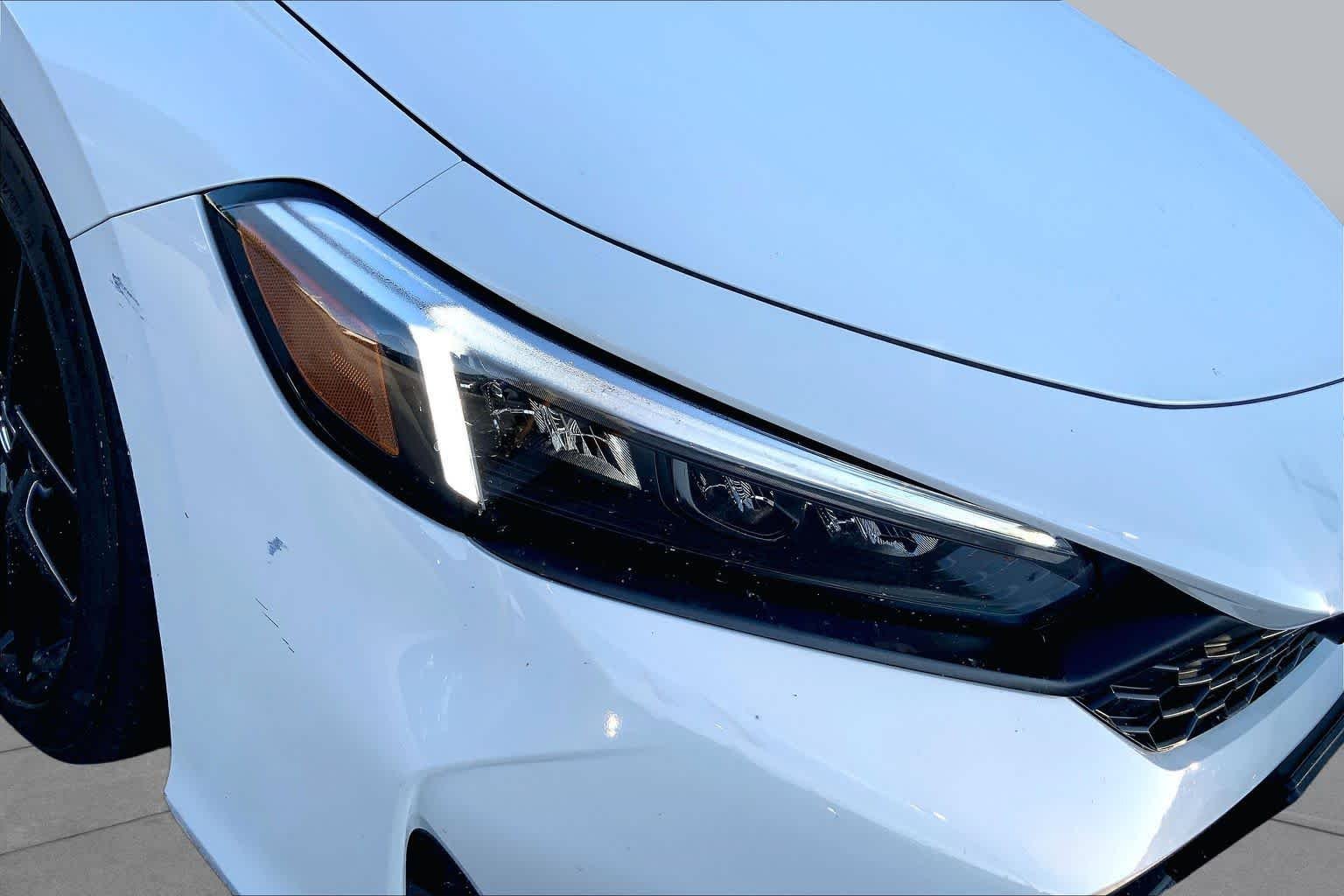 Used 2025 Platinum White Pearl Honda Sport image 27