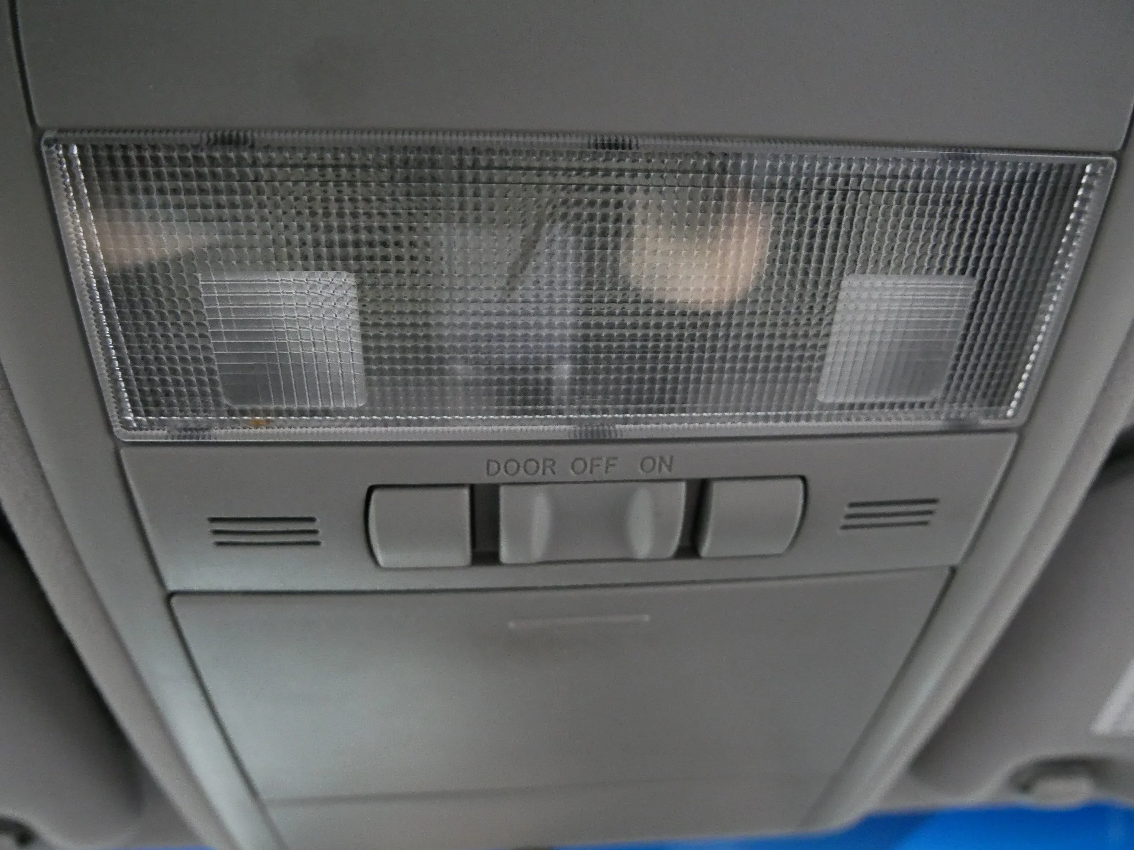 Used 2009 Magnetic Gray Metallic Toyota  image 30