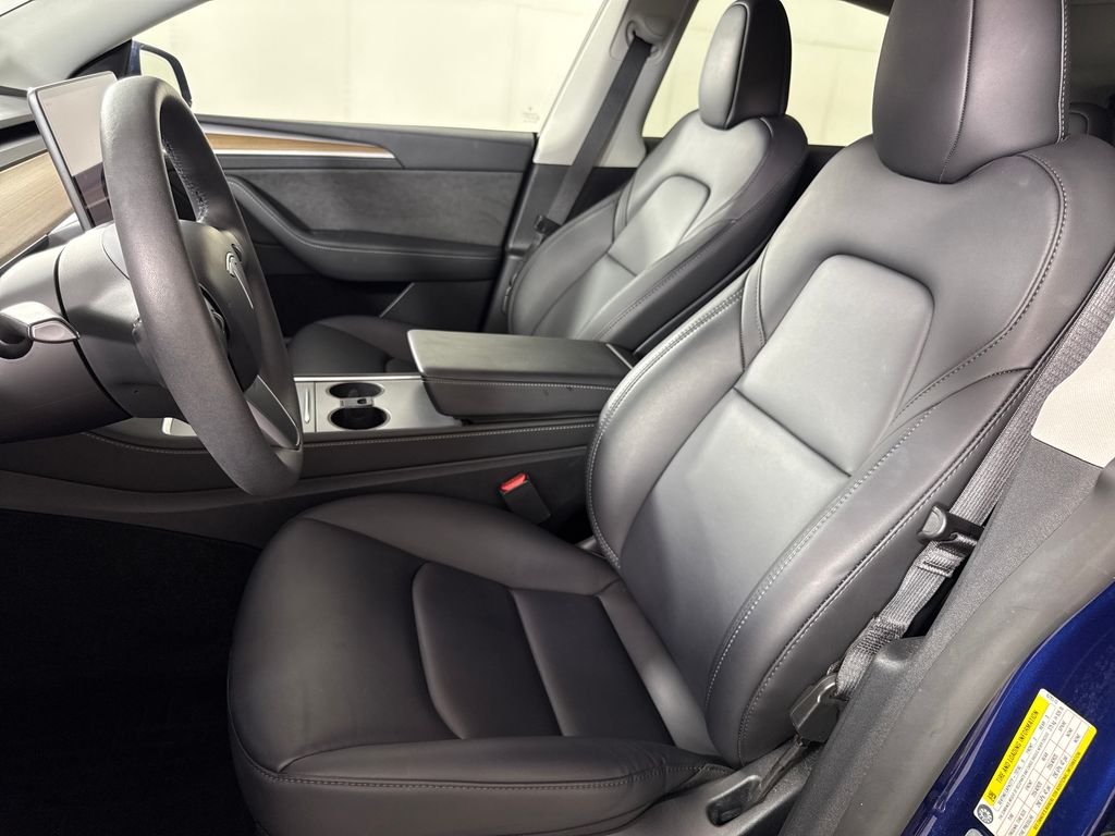 Used 2023  Tesla Long Range image 10