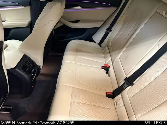 Used 2024 White BMW xDrive30i image 13