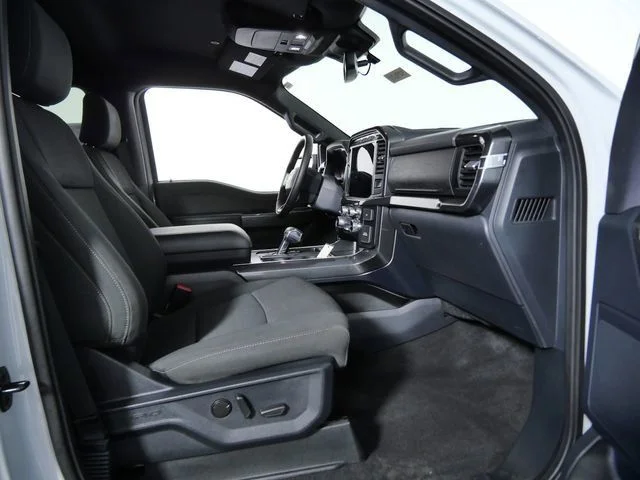 Used 2023 White Ford XLT image 13