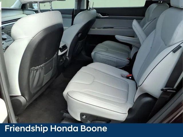 Used 2025 Red Hyundai SEL image 17