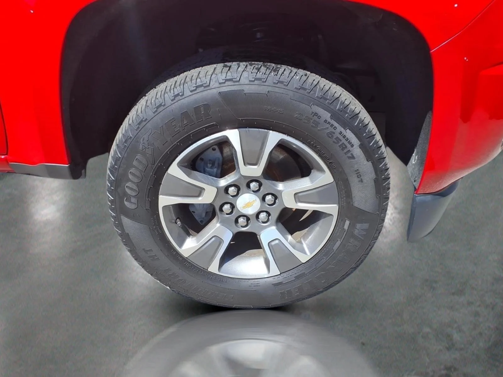 Used 2017 Red Hot G7c Chevrolet Z71 image 10