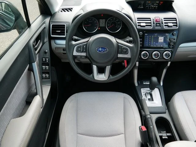 Used 2018 Gray Subaru 2.5i Premium image 12