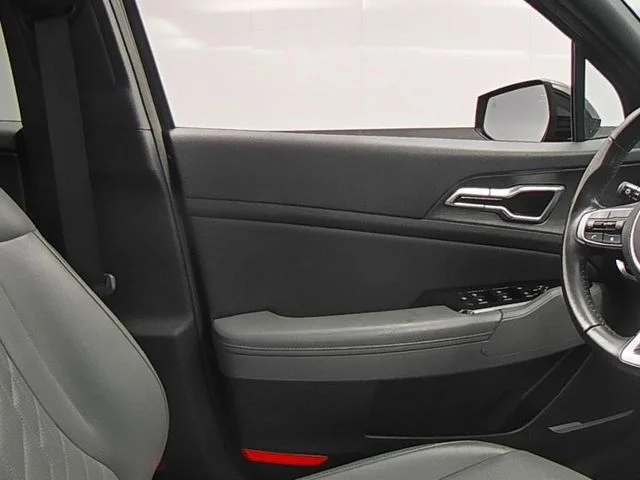 Used 2023 Black Kia X-Line image 34