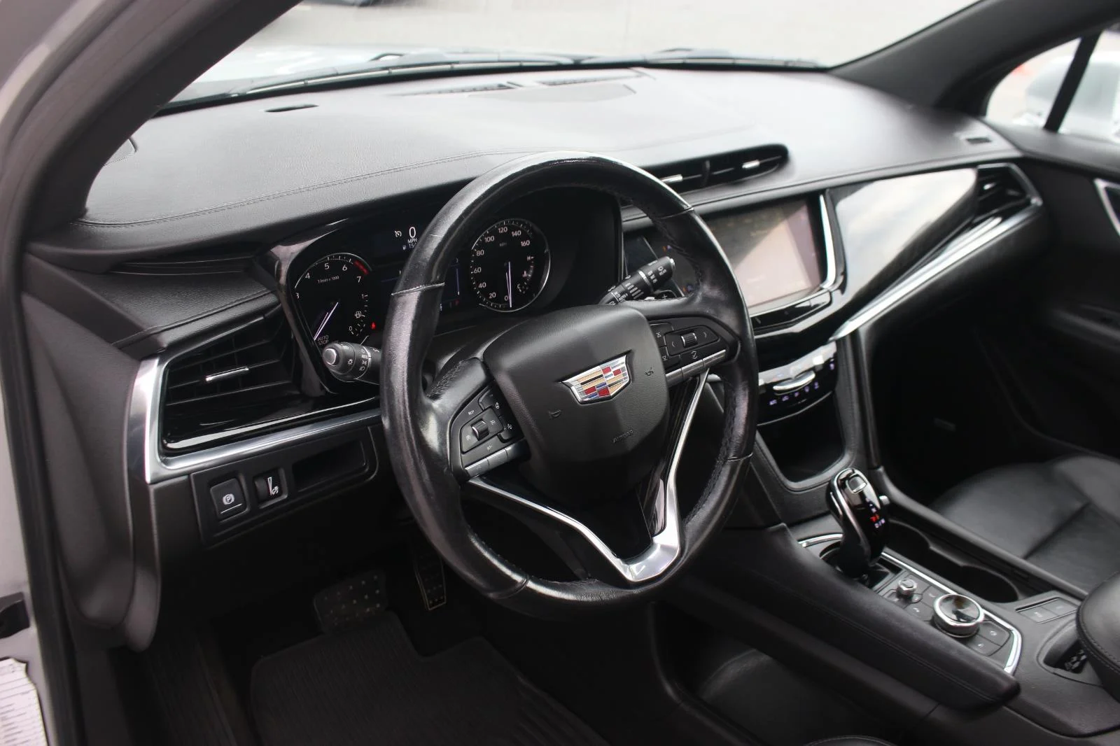 Used 2020 RADIANT SILVER METALLIC Cadillac AWD Premium Luxury image 17