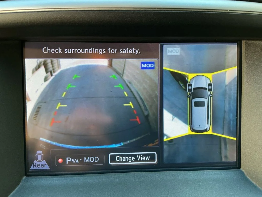 Used 2016 Black INFINITI Base image 16