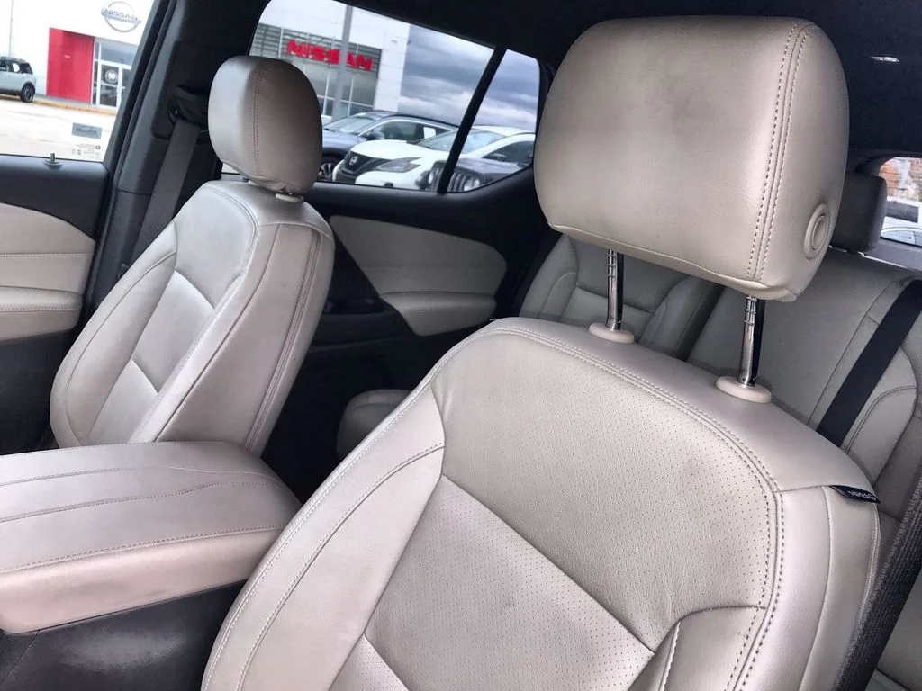 Used 2023 White Chevrolet LT image 11