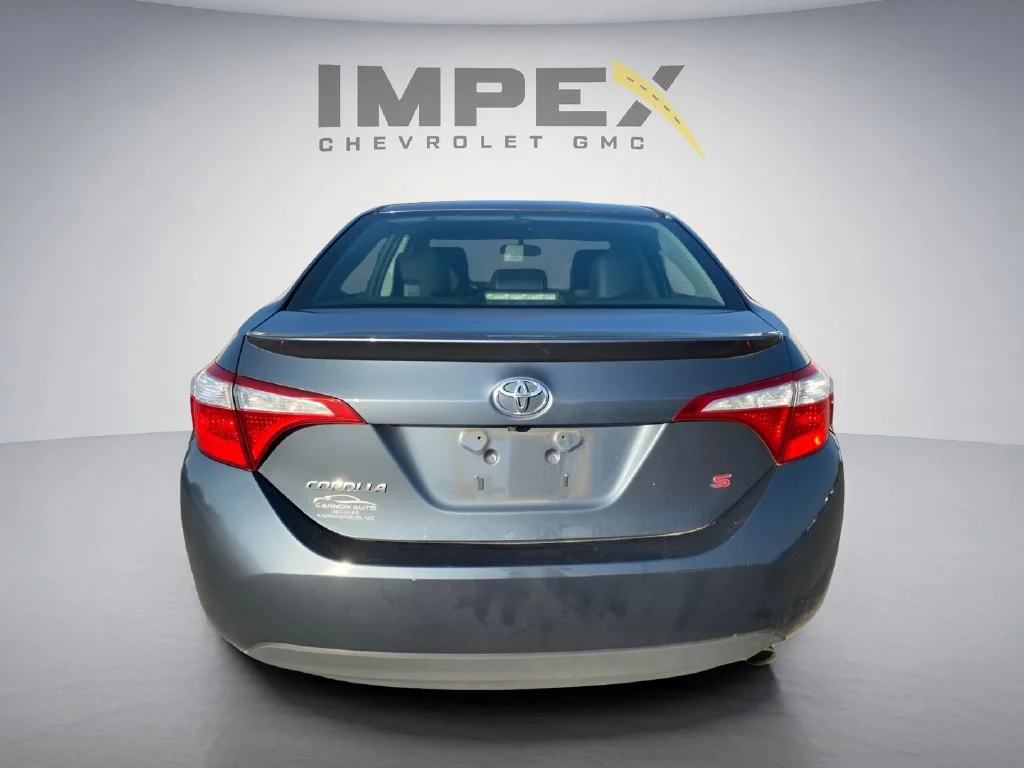 Used 2015  Toyota L image 4