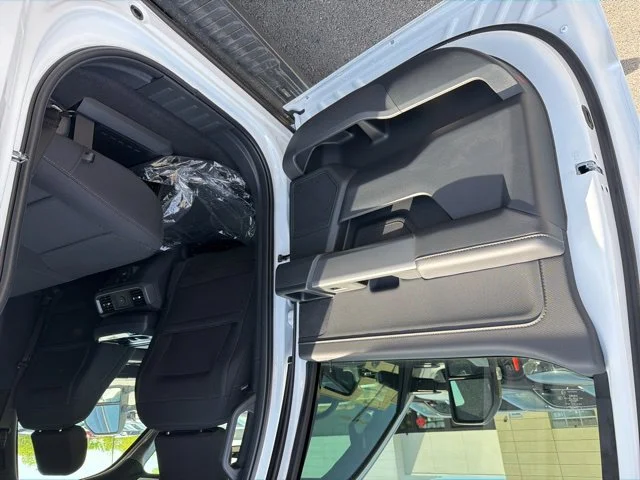 New 2026 Oxford White Ford XLT image 11