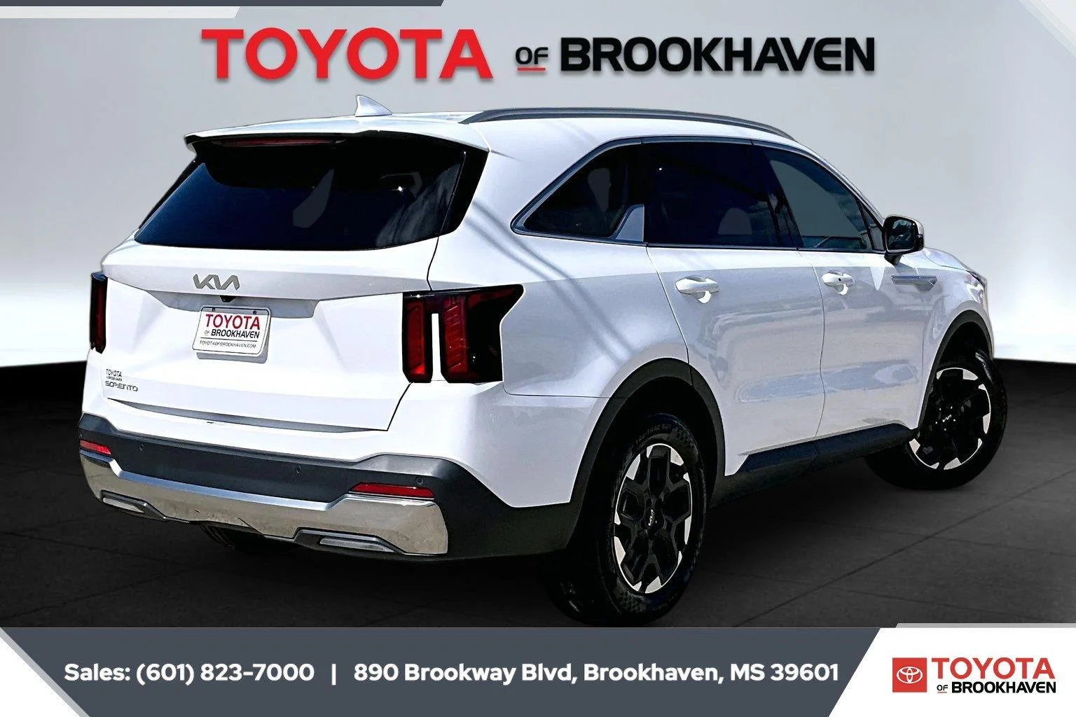 Used 2024 Glacial White Pearl Kia S image 11