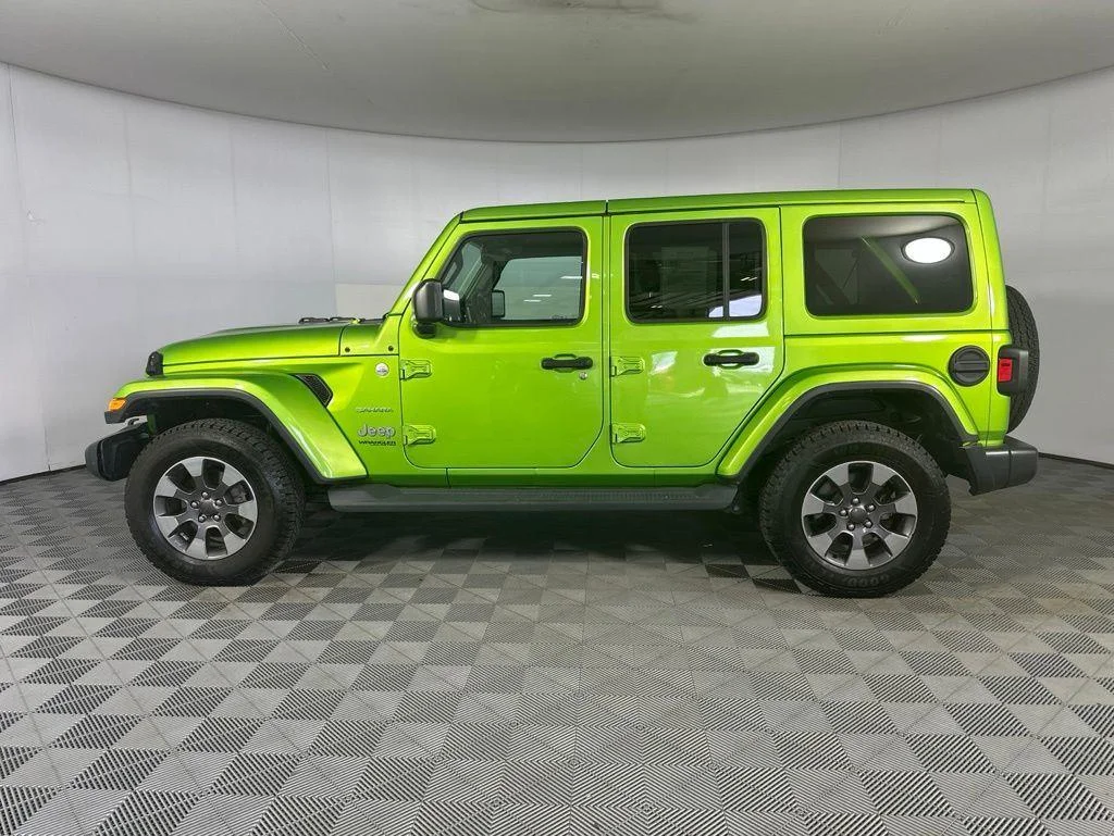 Used 2019 Mojito! Clearcoat Jeep Unlimited Sahara image 7