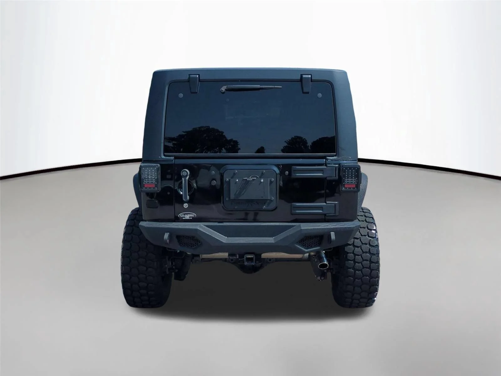 Used 2012 Black Jeep Sahara image 4