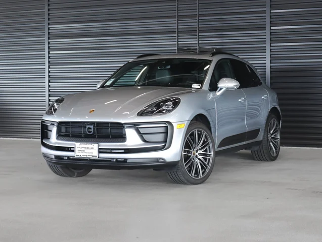 2026 Porsche Macan 