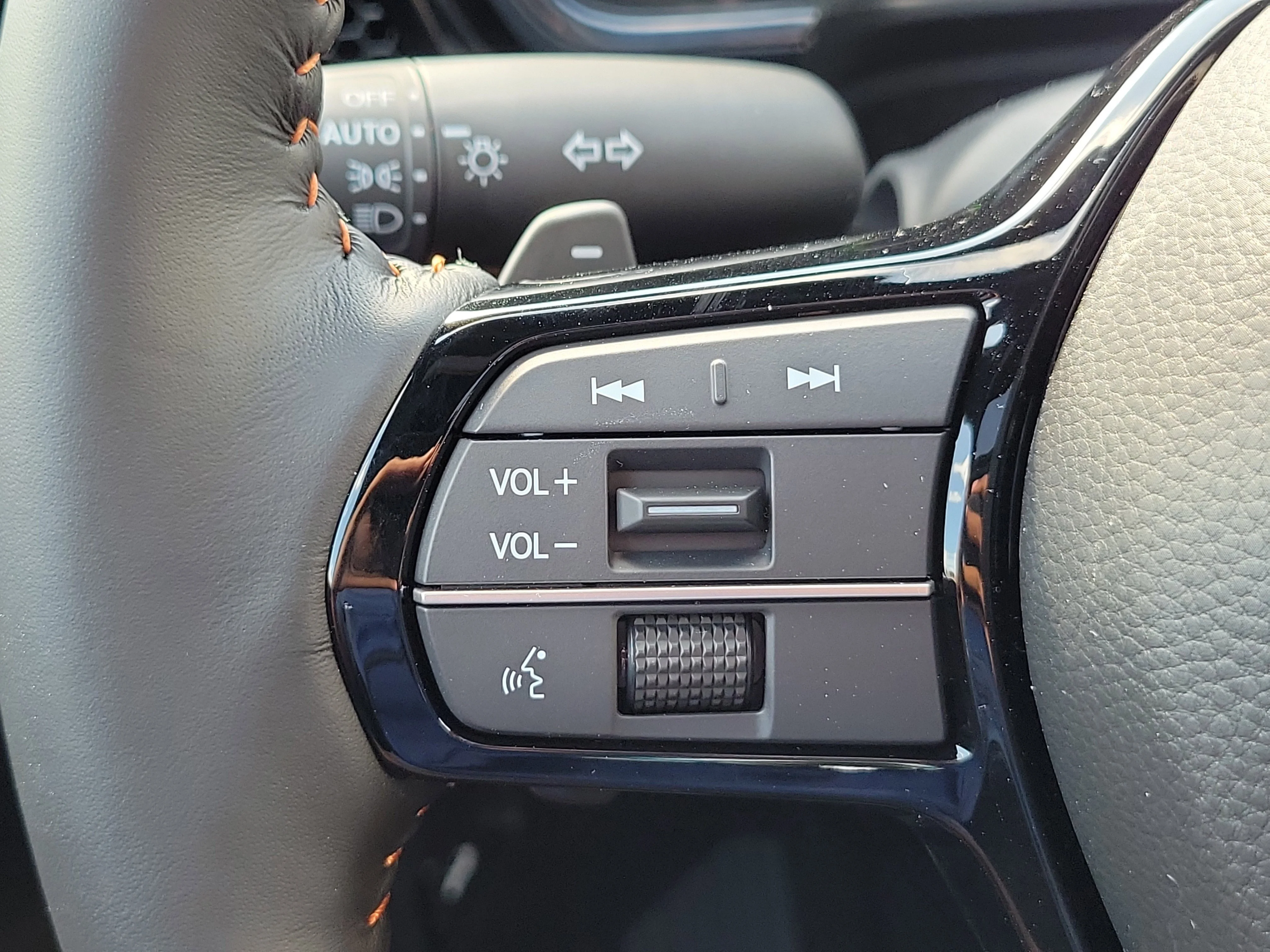 New 2026 Meteorite Gray Metallic Honda Sport Touring image 31