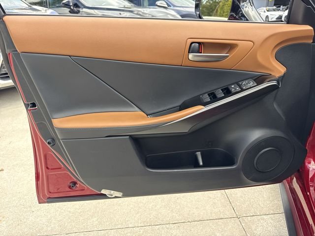 2024 Lexus IS 300 - Photo 13