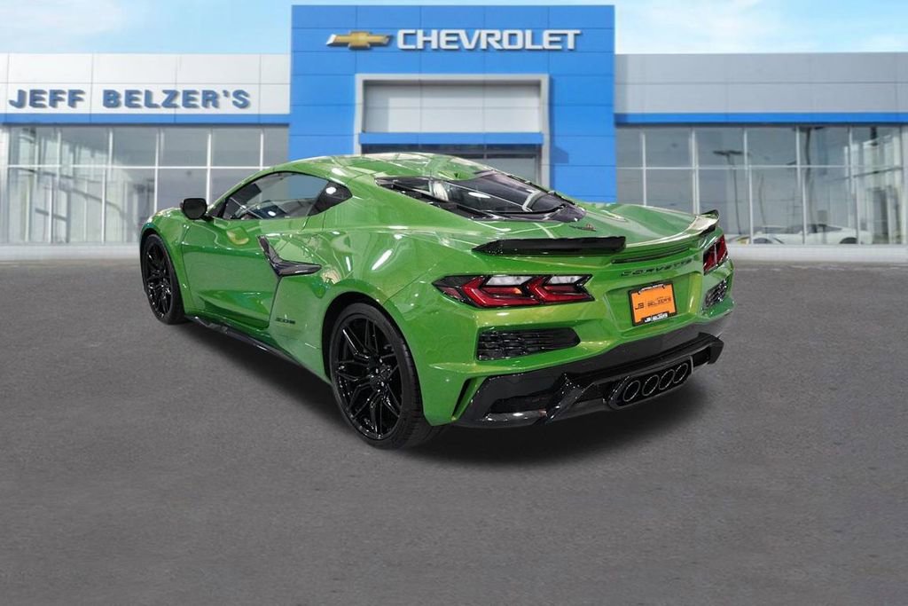 New 2026 Roswell Green Metallic Chevrolet 1LZ image 5