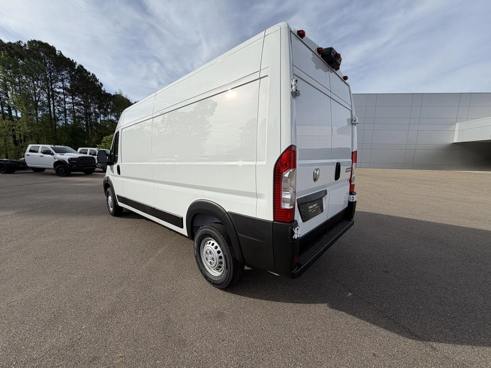 New 2026 Bright White Clear-Coat Exterior Paint RAM Tradesman image 5