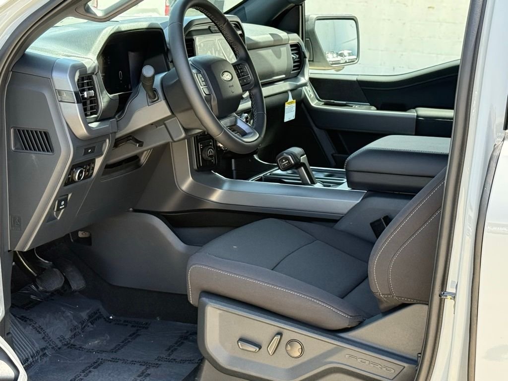 New 2026 Avalanche Ford XLT image 5