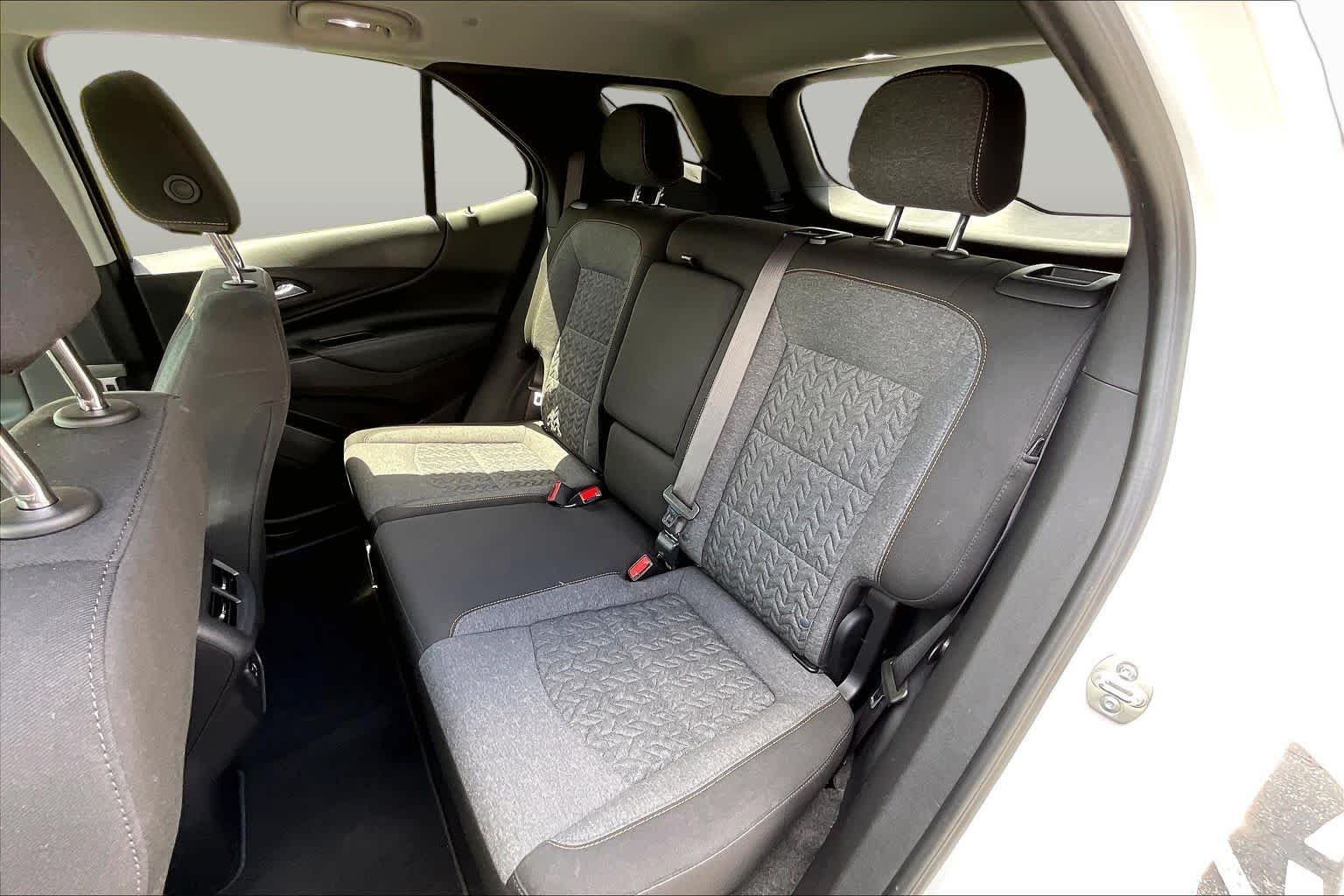Used 2024 Summit White Chevrolet LT image 25
