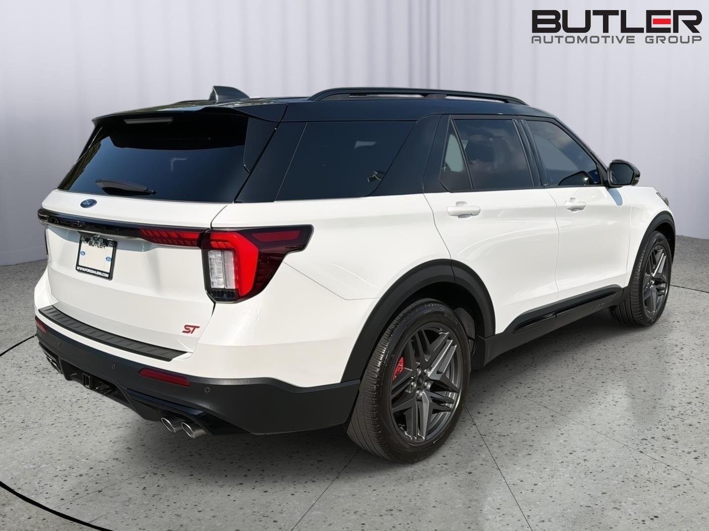 Used 2025 Star White Metallic Tri-Coat Ford ST image 6