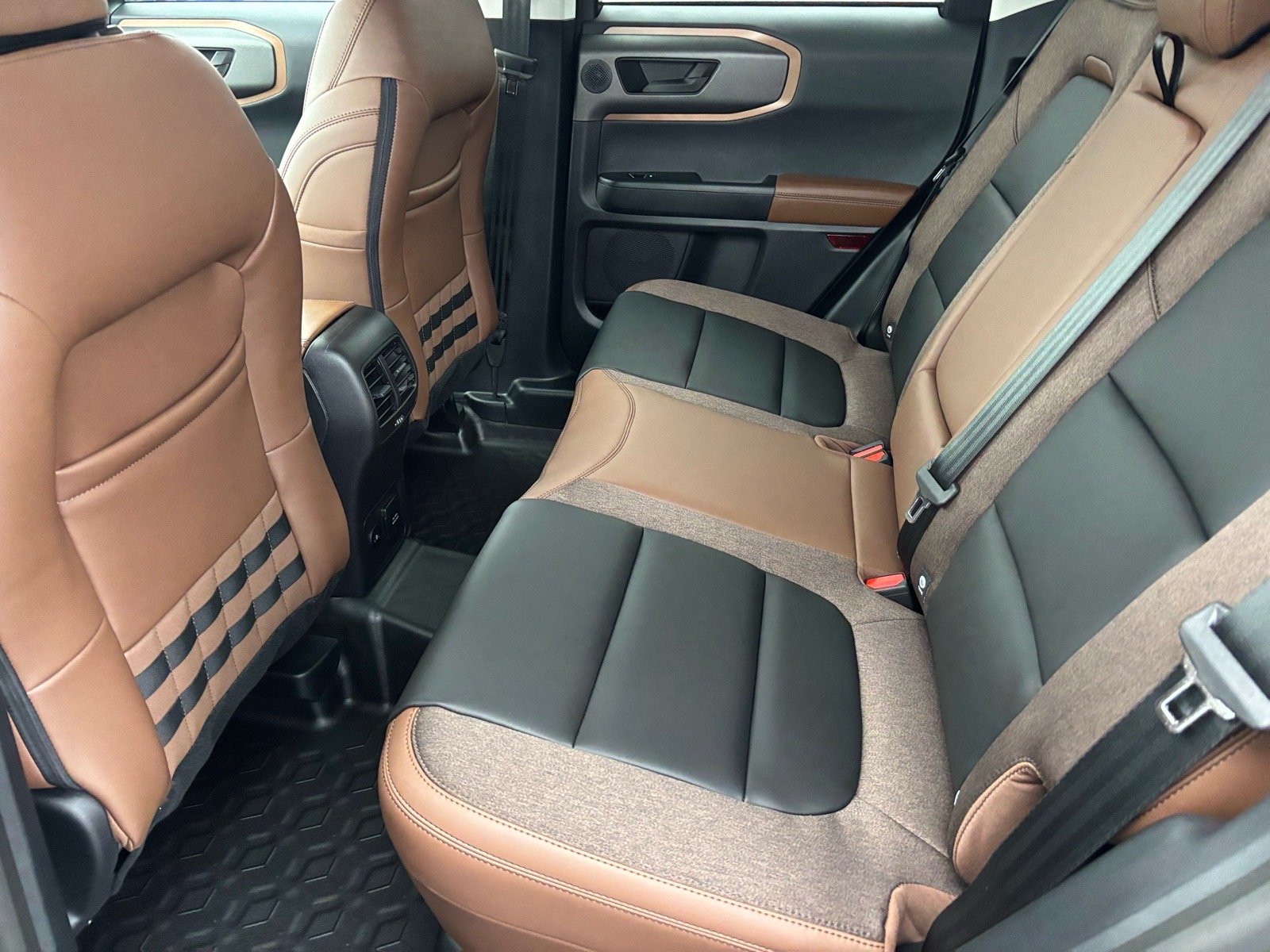 New 2025 Carbonized Gray Metallic Ford Outer Banks® image 11