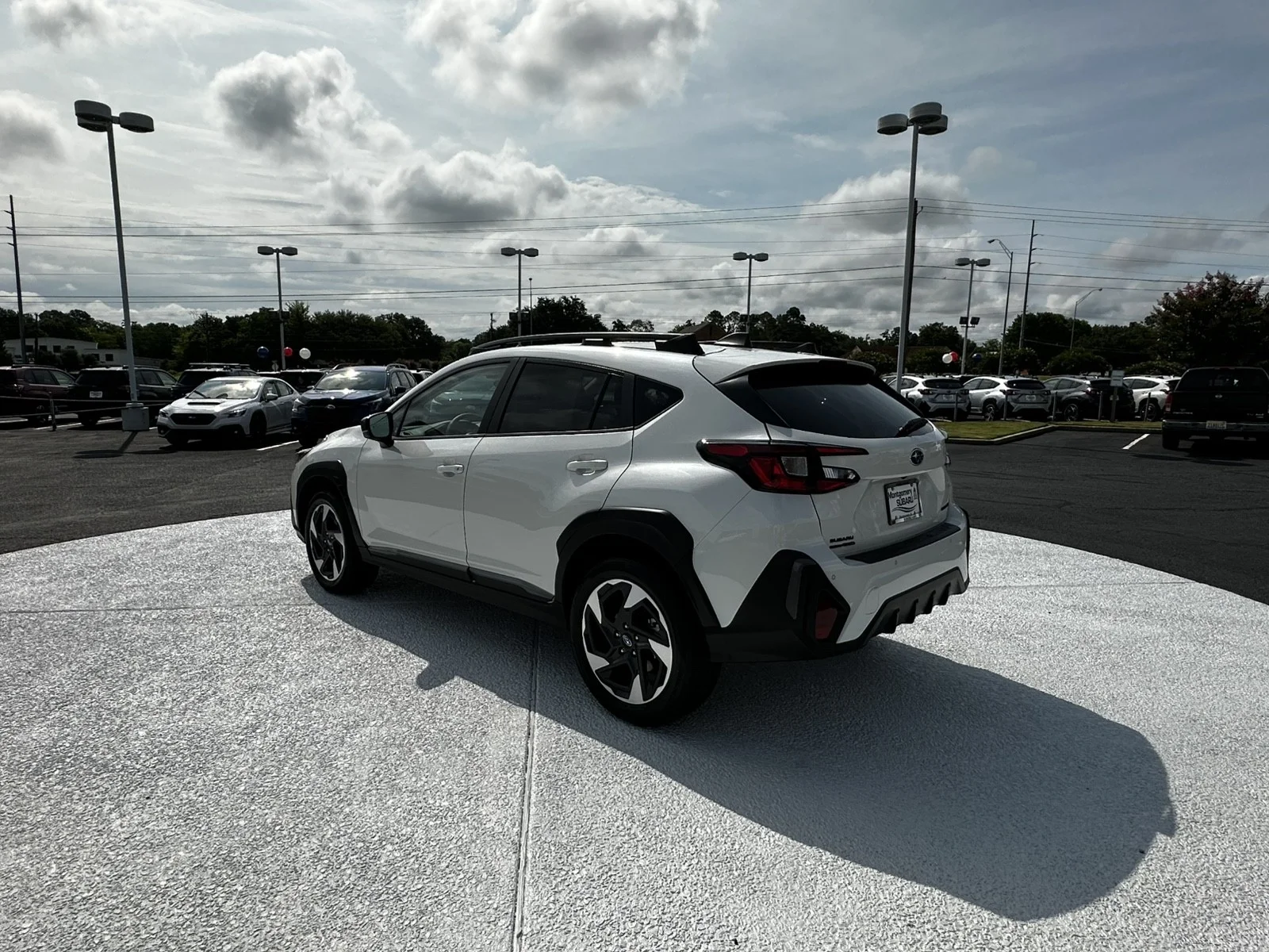 New 2026 CRYSTAL WHITE PEARL Subaru Limited image 5