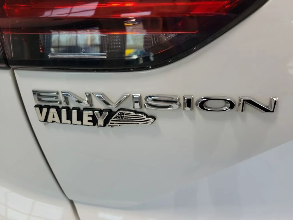 Used 2022 White Buick Essence image 13