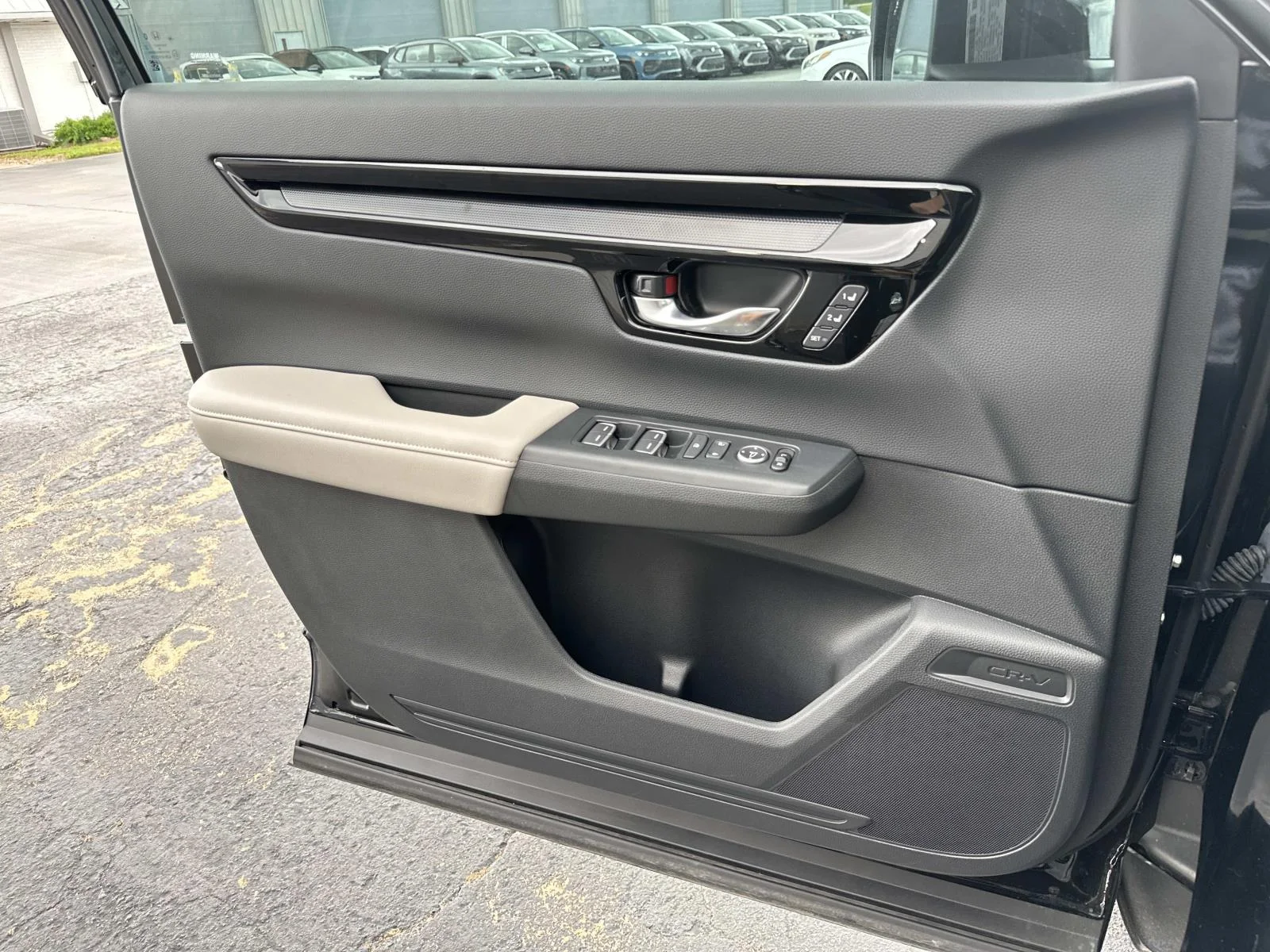 Used 2025 Black Honda EX-L image 12