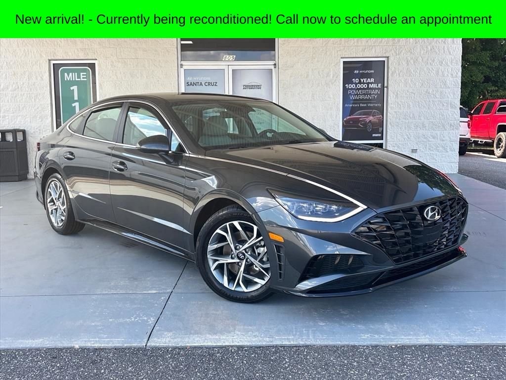 Used 2023 Gray Hyundai SEL image 1