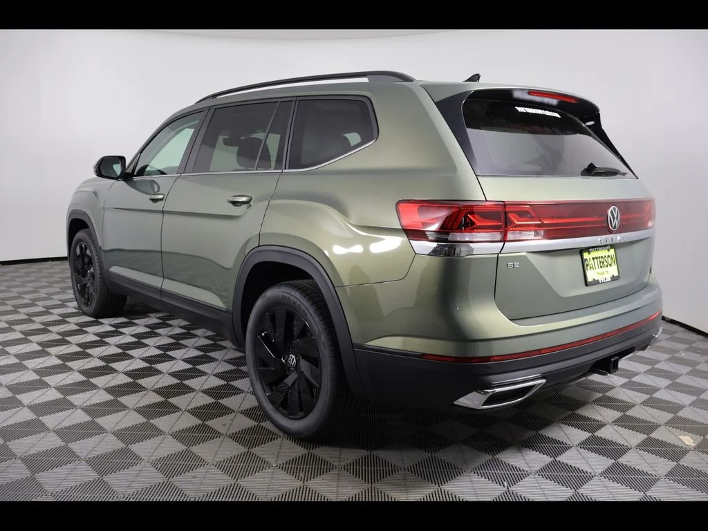New 2026 Green Volkswagen 2.0T SE w/Technology image 4