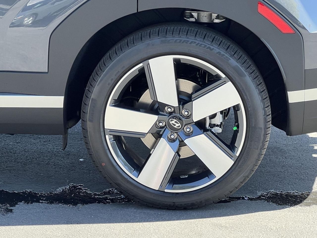 New 2026 Ecotronic Gray Hyundai Limited AWD image 14