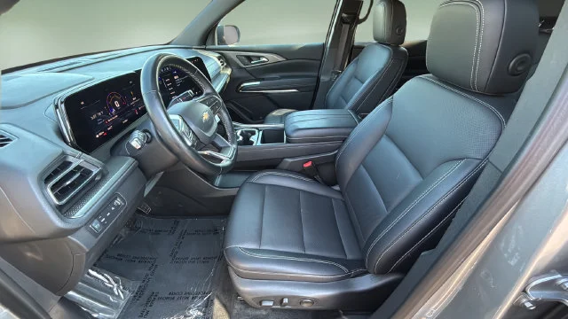 Used 2025 Gray Chevrolet LT image 18