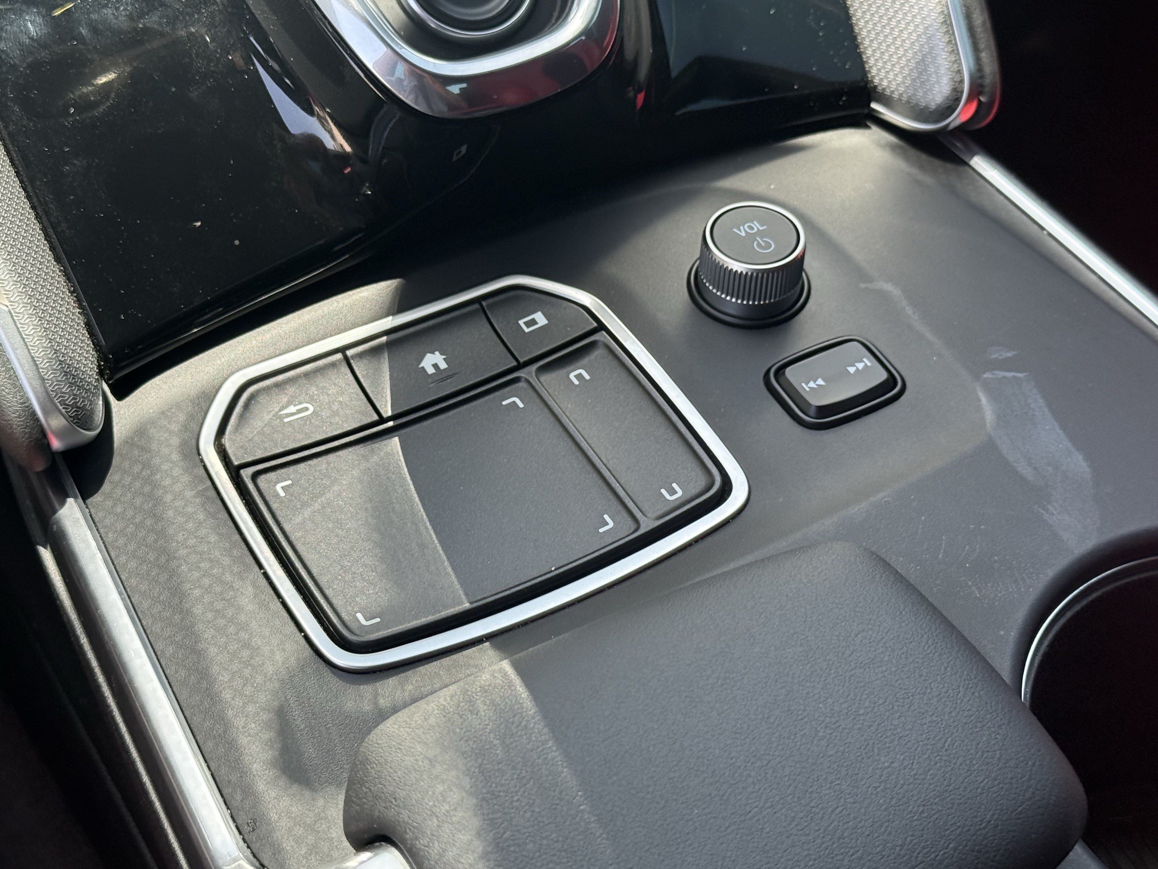 Used 2022 Black Acura  image 23