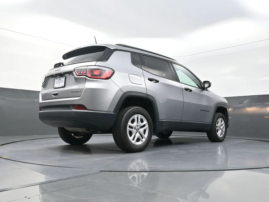 Used 2018 Silver Jeep Sport image 27