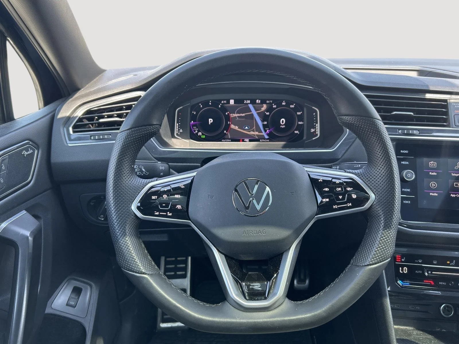 Used 2022  Volkswagen SEL R-Line image 11