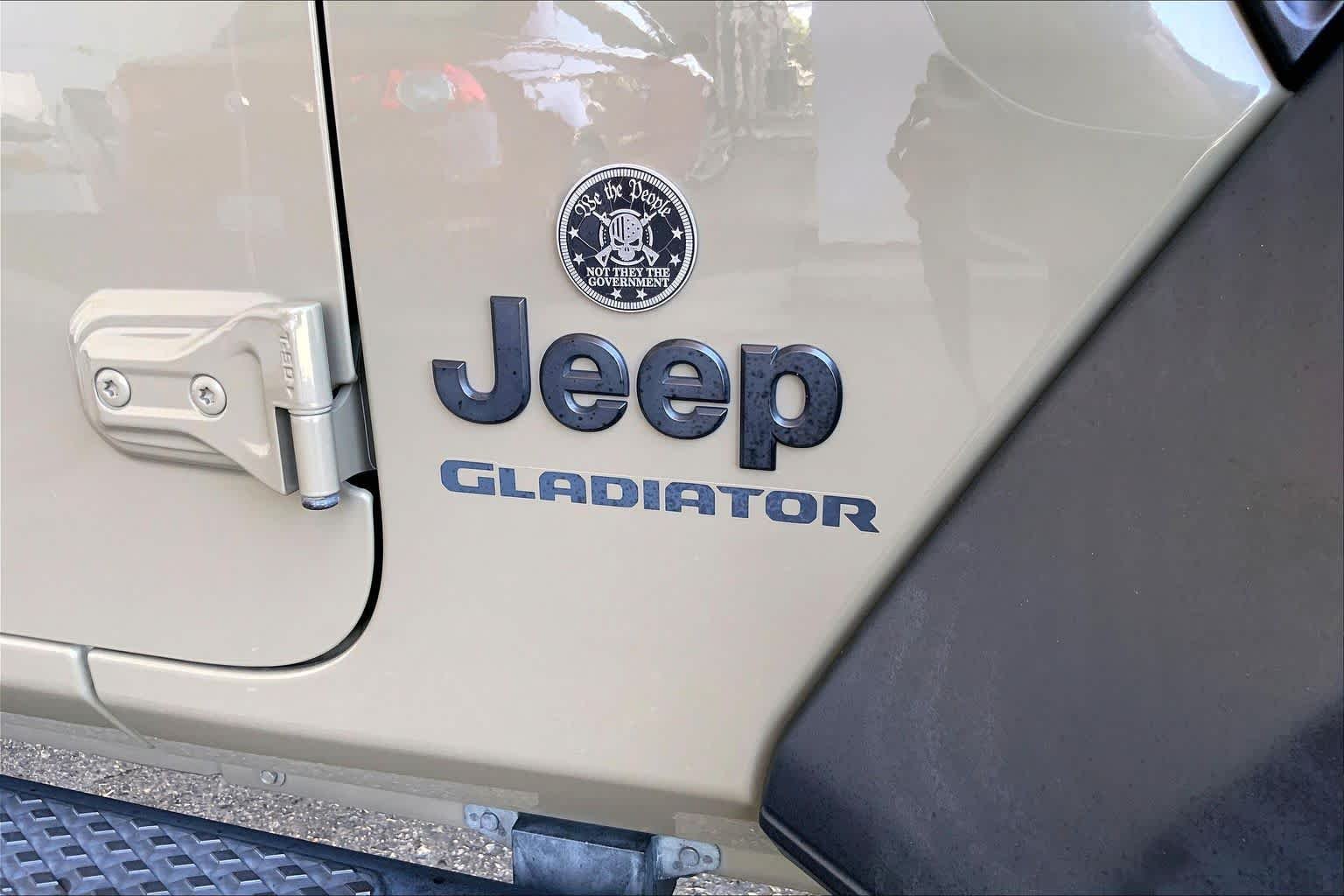 Used 2020 Gator Clearcoat Jeep Sport S image 31
