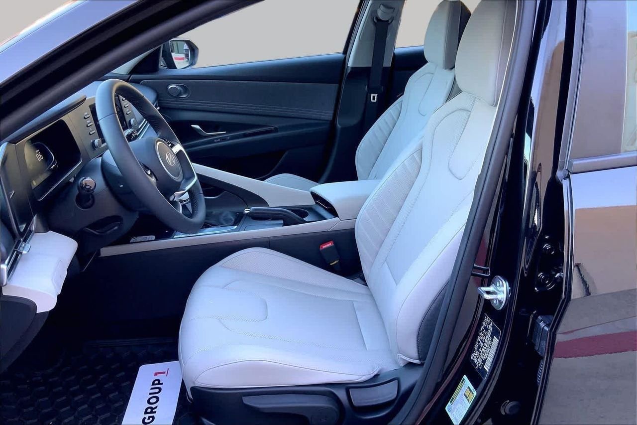 New 2026 Abyss Black Hyundai SEL Sport Plus image 7