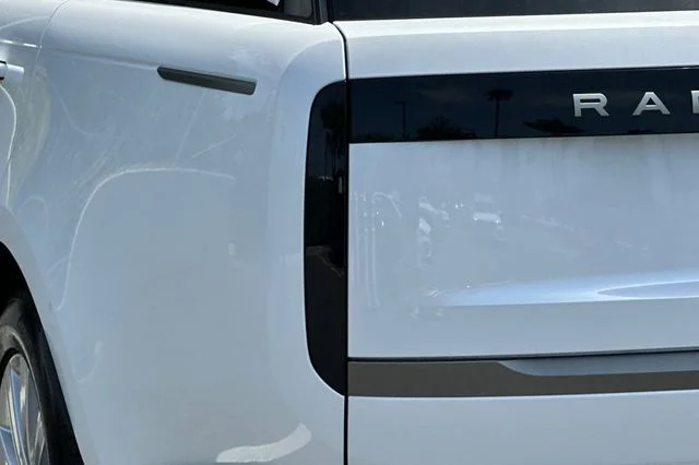 New 2026 Ostuni Pearl White Land Rover SE image 26