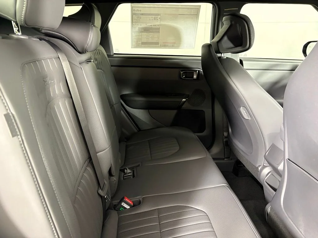 New 2027 Frost Blue / Black Roof Kia X-Line S image 17