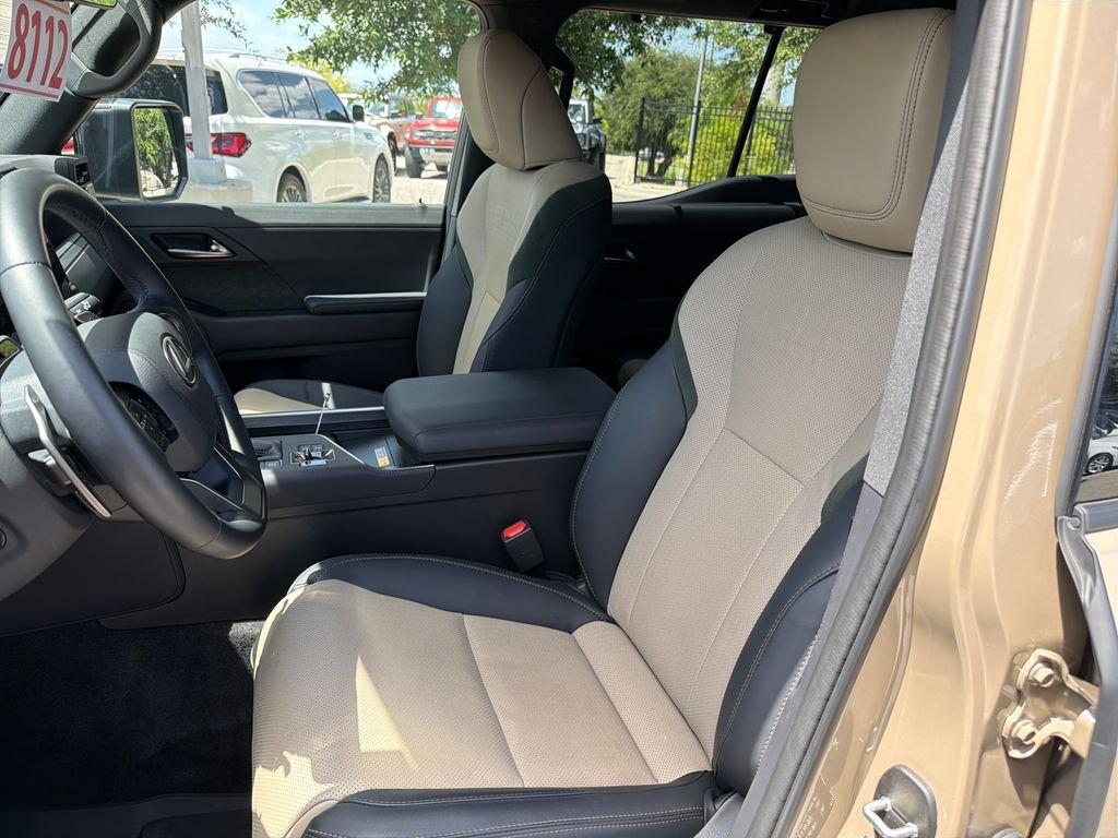 Used 2025 Black Lexus 550 Overtrail+ image 20