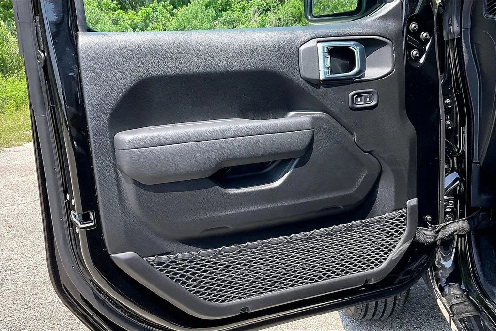 New 2026 Jeep Wrangler Sport 4D Sport Utility