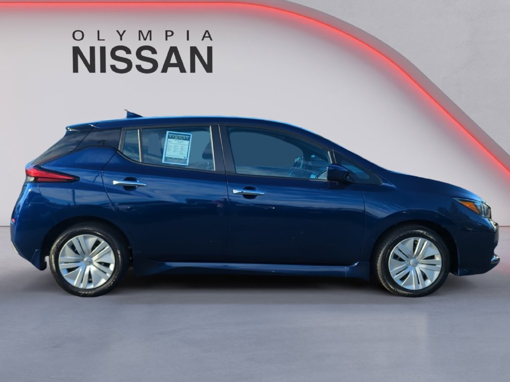 Used 2025 Blue Nissan S image 7