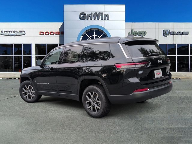 New 2027 High-Gloss Black Paint Jeep  image 9